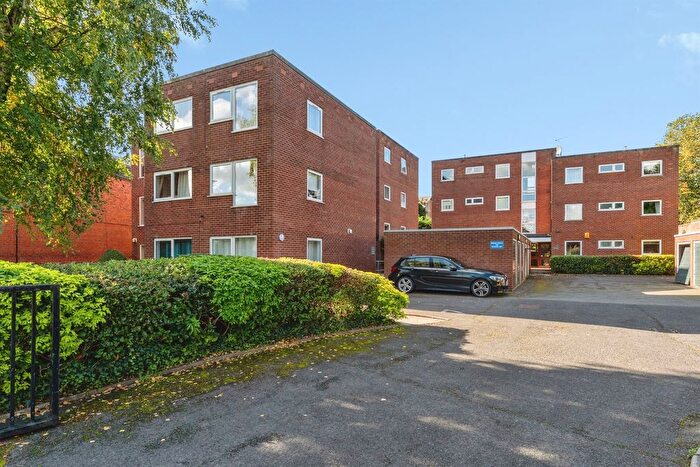 1 Bedroom Flat For Sale In Victoria Road, Chester, CH2