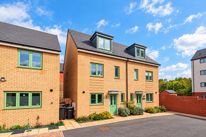 3 Bedroom Semi-Detached House For Sale In Peridot Drive, Wellingborough, NN8