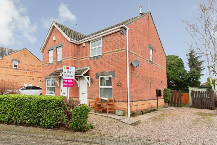 2 Bedroom Semi-Detached House For Sale In The Courtyard, Pontefract, WF8