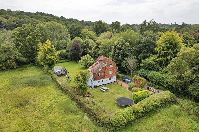 3 Bedroom Detached House For Sale In Grove Road, Penshurst, TN11