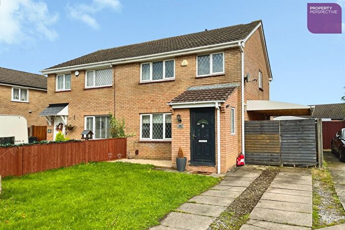 3 Bedroom Semi-Detached House For Sale In Kingshaven Drive, PR1