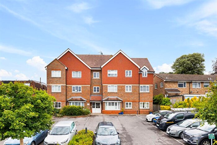 1 Bedroom Flat For Sale In Oxford Road, Redhill, RH1