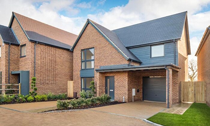 4 Bedroom Detached House For Sale In North Mundham, Chichester, PO20
