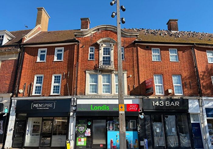 2 Bedroom Flat For Sale In A High Street, Watford, Hertfordshire, WD17