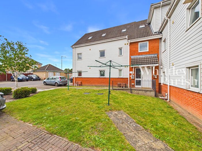 2 Bedroom Flat To Rent In Ensign Way, Diss, IP22
