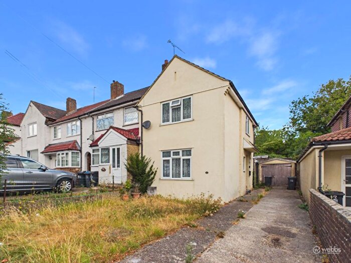 2 Bedroom Semi-Detached House For Sale In Ownsted Hill, New Addington, Croydon, CR0