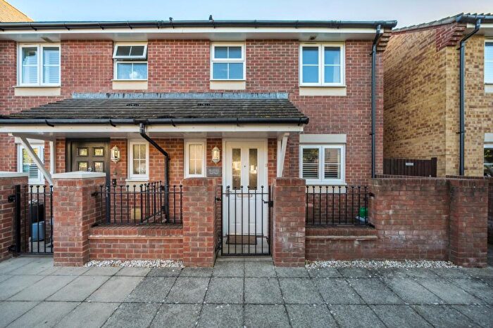 2 Bedroom House To Rent In Cunningham Avenue, Portsmouth, Hampshire, PO2