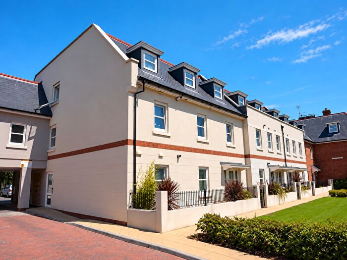 1 Bedroom Flat To Rent In Kingsquarter, Orme Road, Worthing, BN11
