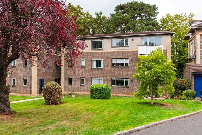 3 Bedroom Apartment For Sale In Stoke Hill | Stoke Bishop, BS9