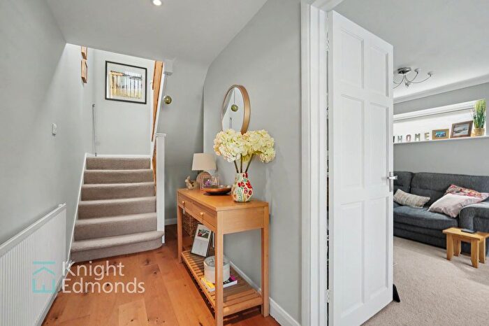 3 Bedroom Semi-Detached House For Sale In Chapman Avenue, Maidstone, ME15