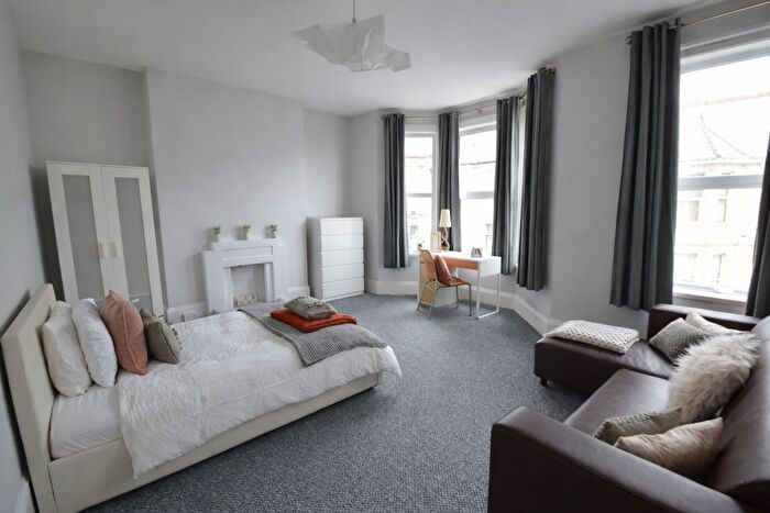 5 Bedroom Terraced House To Rent In Sea View Avenue, Plymouth, PL4