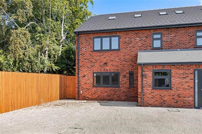 4 Bedroom Semi-Detached House For Sale In Caversham, Reading, RG4