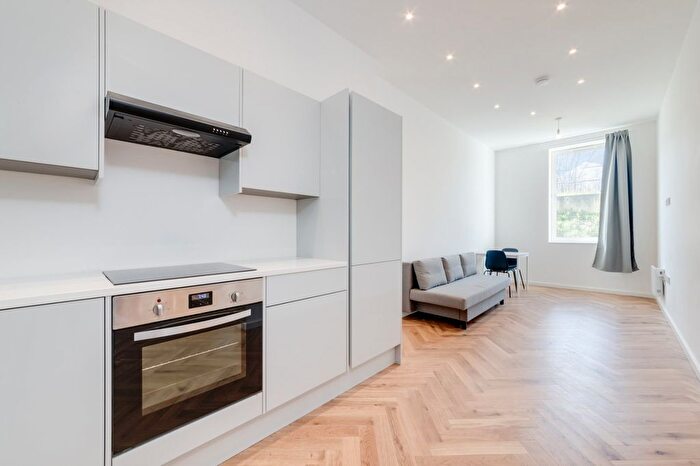 2 Bedroom Flat To Rent In Astra House, - Arklow Road, SE14