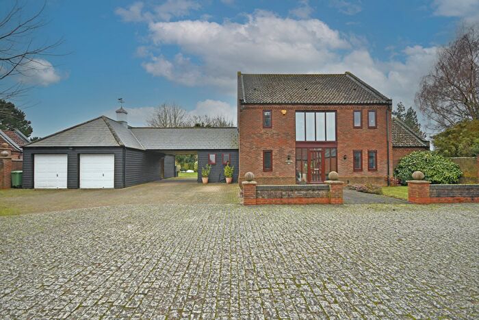4 Bedroom Detached House For Sale In Station Road, Clenchwarton, King's Lynn, PE34