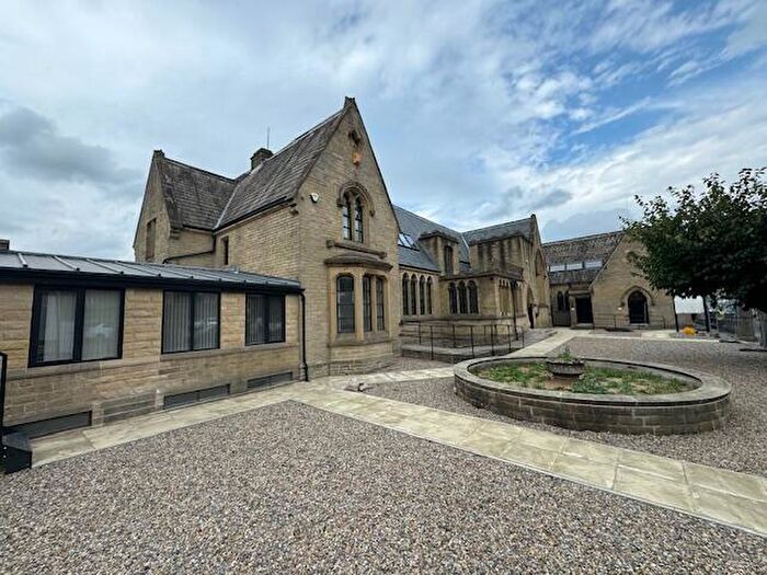 1 Bedroom Flat To Rent In Leeds Road, Shipley, West Yorkshire, BD18
