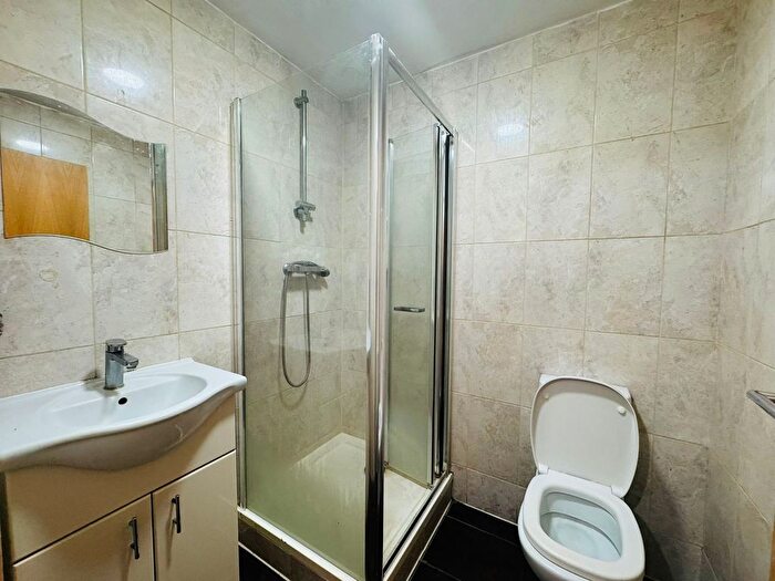 1 Bedroom Studio To Rent In Cranbrook Road, Ilford, IG1