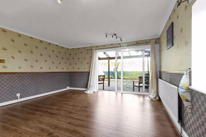 3 Bedroom House To Rent In *** Spacious Bedroom Family Home – Convenient Milton Keynes Location ***, MK6