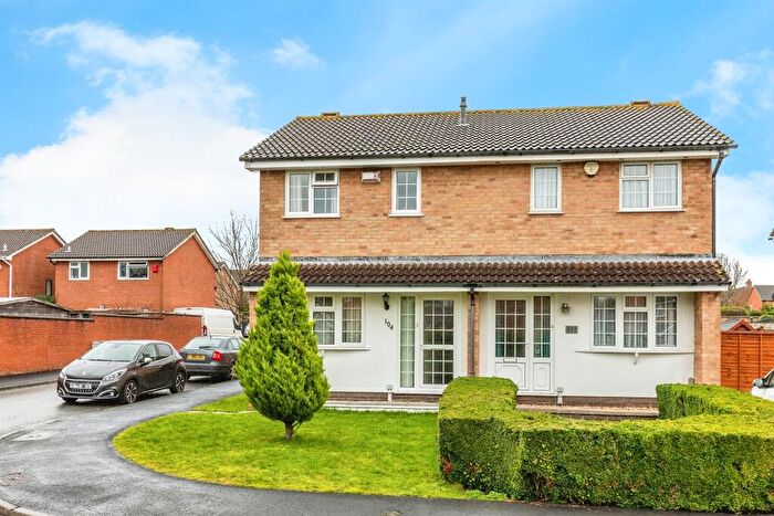 3 Bedroom Semi-Detached House For Sale In Homeleaze Road, Bristol, BS10