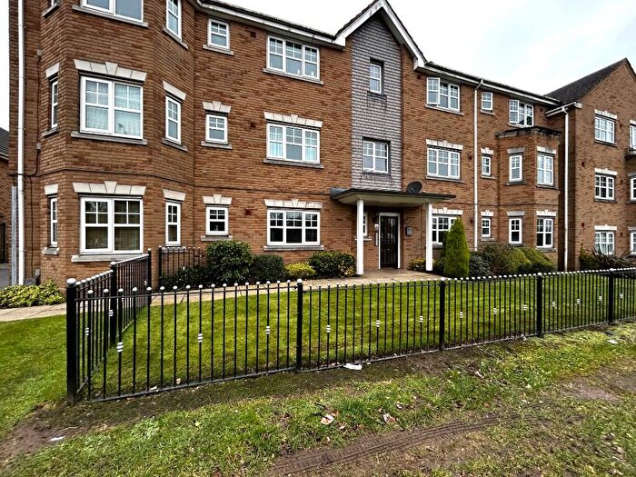 2 Bedroom Apartment For Sale In Foley Court, Sutton Coldfield, West Midlands, B74