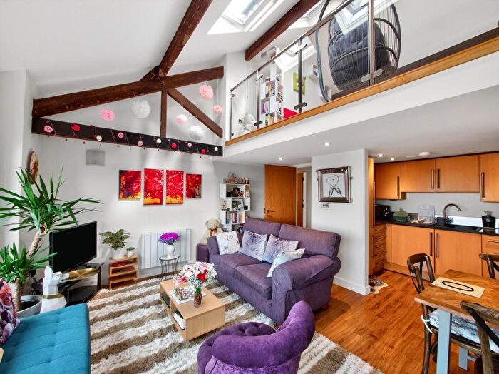 2 Bedroom Flat For Sale In Peter Lane, York, YO1