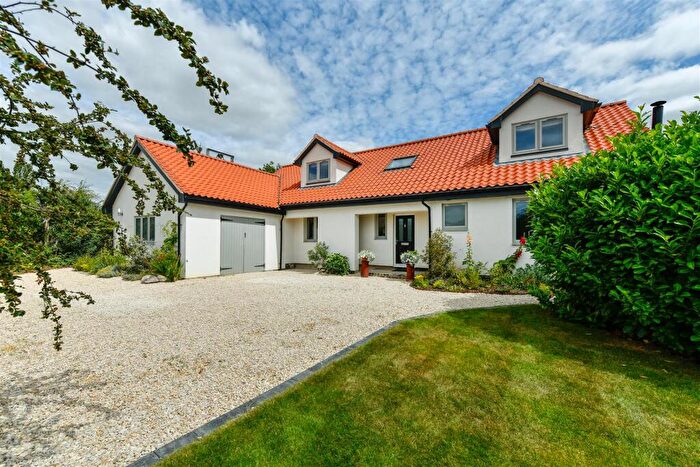 4 Bedroom Detached House For Sale In Station Road, Fiskerton, NG25