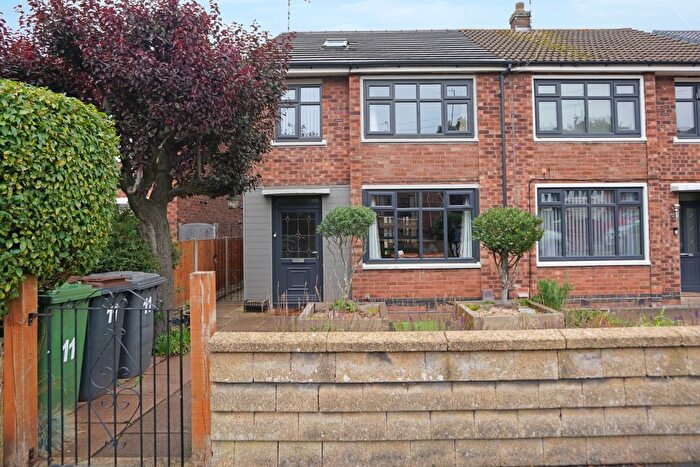4 Bedroom Semi-Detached House For Sale In Canon Drive, Coventry, Warwickshire, CV7
