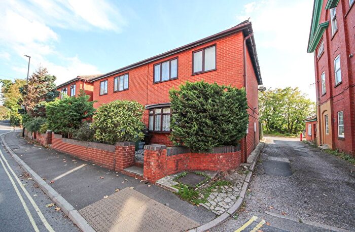 3 Bedroom Semi-Detached House For Sale In Station Road, Woolston, SO19