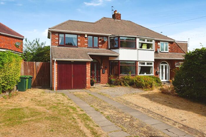 4 Bedroom Semi-Detached House For Sale In Kingsway, Oldbury, B68