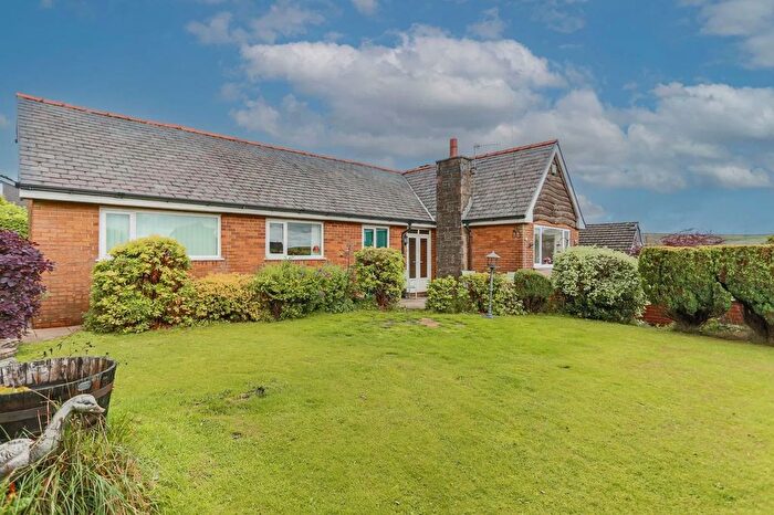 4 Bedroom Detached House For Sale In Hillside Crescent, Bacup, OL13