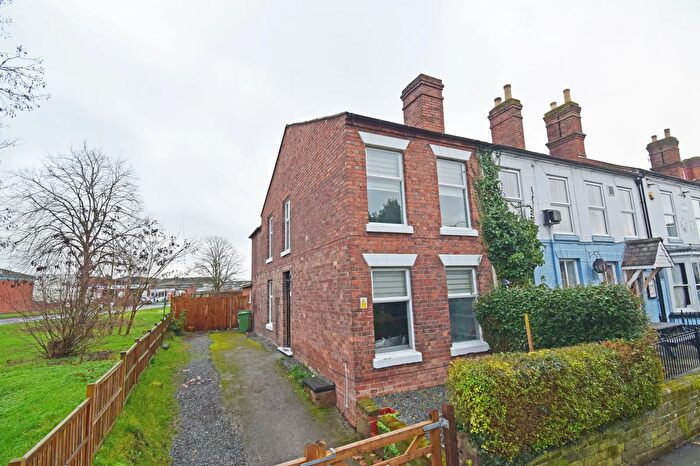 2 Bedroom End Of Terrace House For Sale In Station Street, Droitwich, Worcestershire., WR9