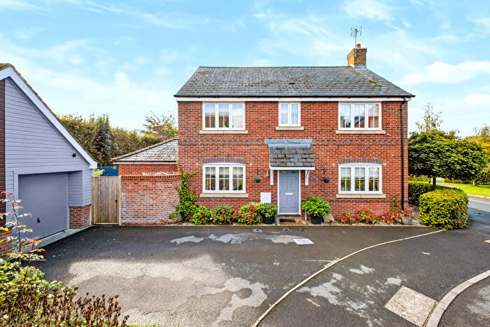 4 Bedroom Detached House For Sale In Newtons Walk, Baydon, Wiltshire, SN8