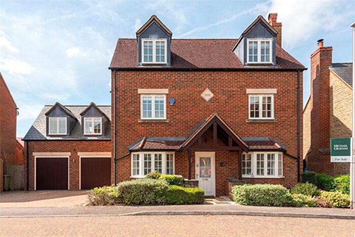 5 Bedroom Detached House For Sale In Cuckoo Hill Rise, Hanslope, Milton Keynes, Buckinghamshire, MK19
