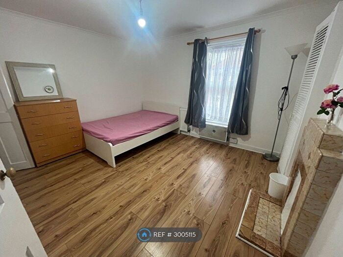 3 Bedroom Terraced House To Rent In Osborne Road, Hounslow, TW3