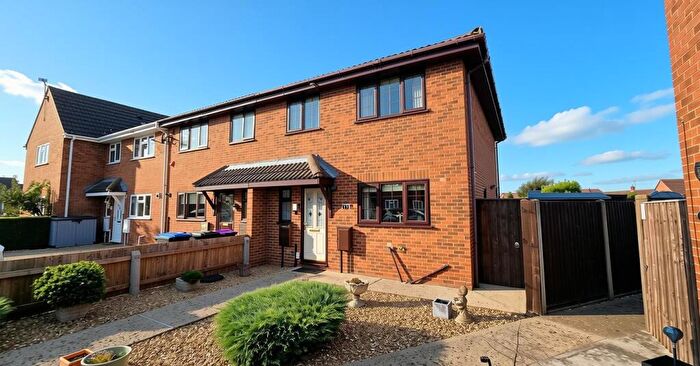 3 Bedroom End Of Terrace House For Sale In Harriet Close, Sutton Bridge, PE12