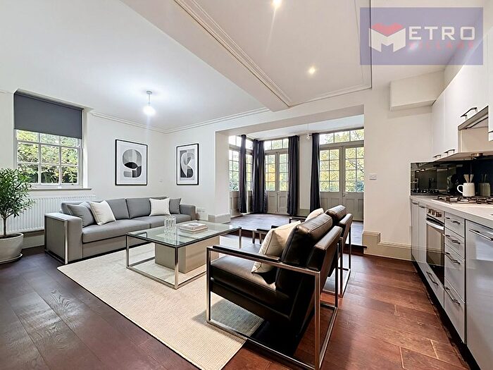 2 Bedroom Flat To Rent In Church Road, Royal Tunbridge Wells, Kent, TN1