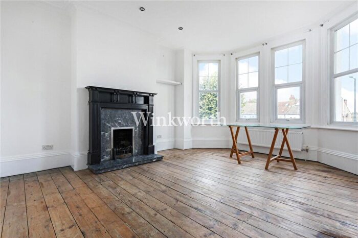1 Bedroom Apartment To Rent In Bourne Hill, London, N13