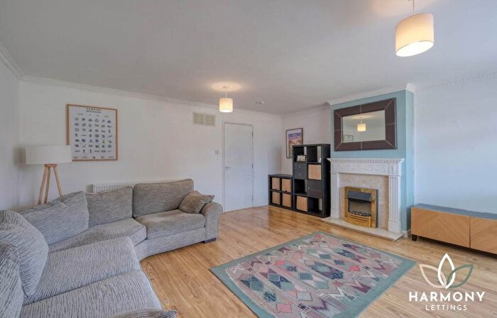3 Bedroom Terraced House To Rent In Mountfield Close, Birmingham, B14