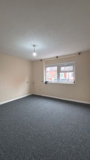 3 Bedroom Flat To Rent In Belgrave Road, Leicester, LE4