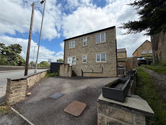 3 Bedroom Detached House For Sale In Gladstone Place, Denholme, Bradford, BD13