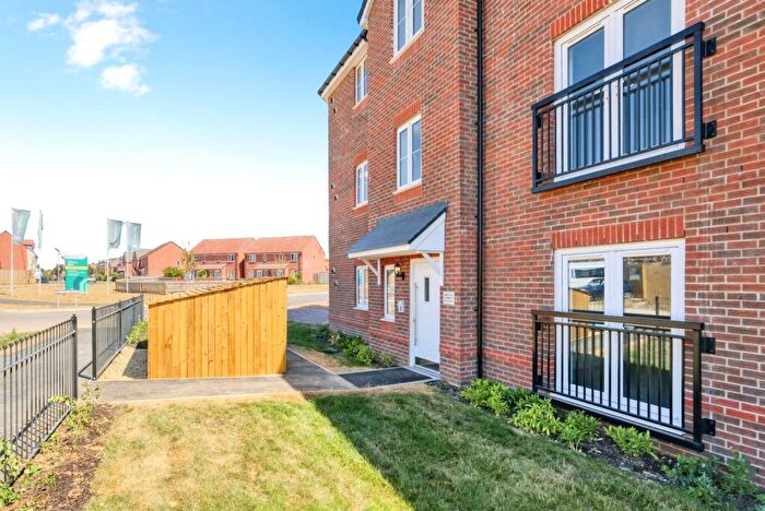 2 Bedroom Flat For Sale In St Peters Place, Salisbury, Wiltshire, SP2