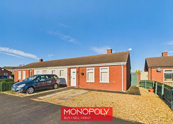 2 Bedroom Property For Sale In Cae Seren, Ruthin, LL15