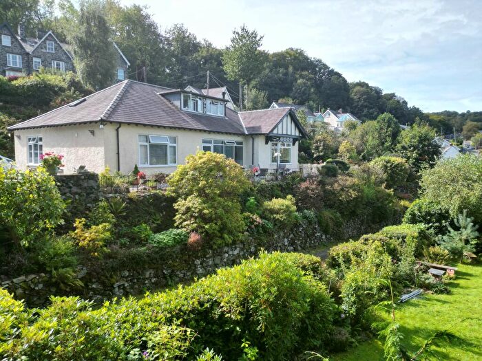 5 Bedroom Detached House For Sale In Borthwen, Cader Road, Dolgellau, LL40