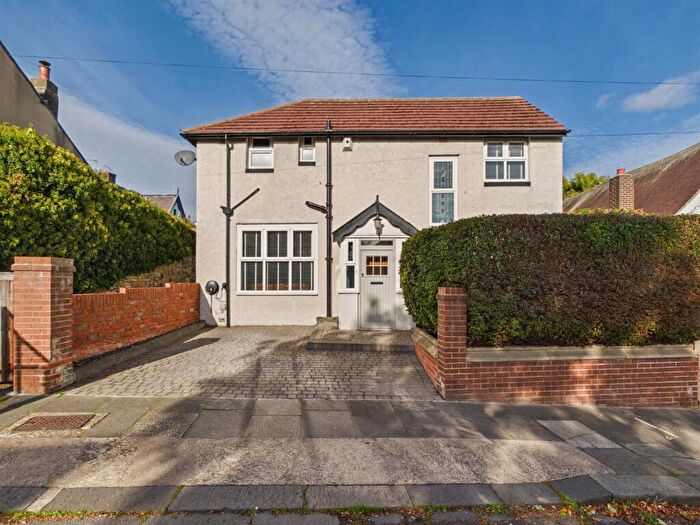 4 Bedroom Detached House For Sale In Lynn Cottage, Bygate Road, Monkseaton, NE25