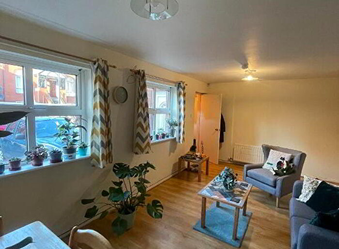 2 Bedroom Apartments To Rent In Ashburne Place, Belfast, BT7