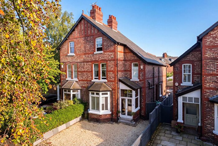 5 Bedroom Semi-Detached House For Sale In Trafford Road, Alderley Edge, SK9