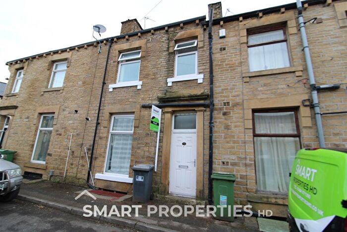 3 Bedroom Terraced House To Rent In Bell Street, Huddersfield, HD4