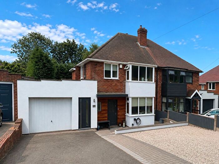 3 Bedroom Semi-Detached House For Sale In Billy Buns Lane, Wombourne, WV5