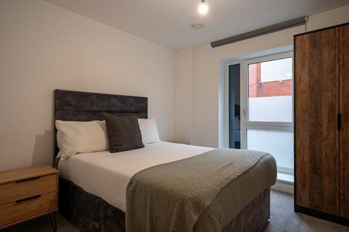 2 Bedroom Flat To Rent In Flat, Marina House, Marina Place, Birmingham, F16