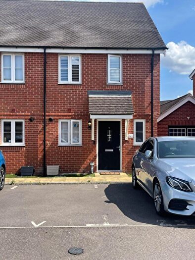 2 Bedroom End Of Terrace House To Rent In Bignall Avenue, Westvale Park, RH6