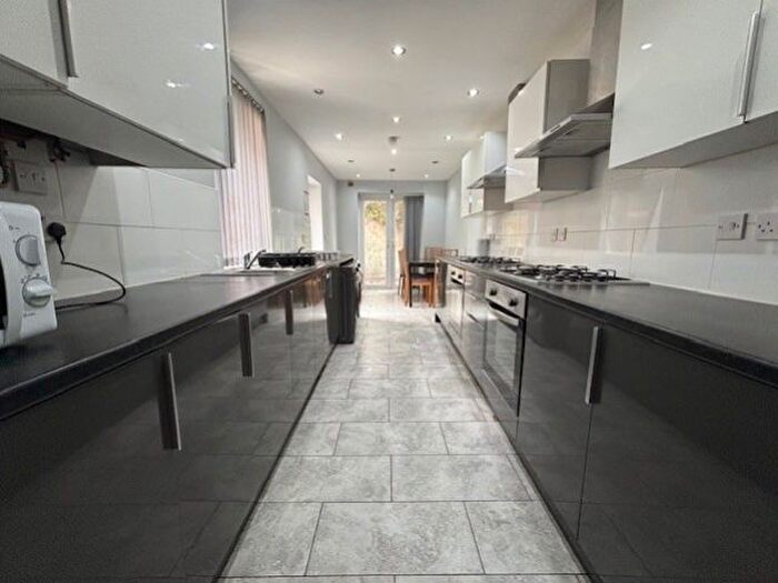6 Bedroom Terraced House To Rent In Cranbrook Street, Cathays, CF24